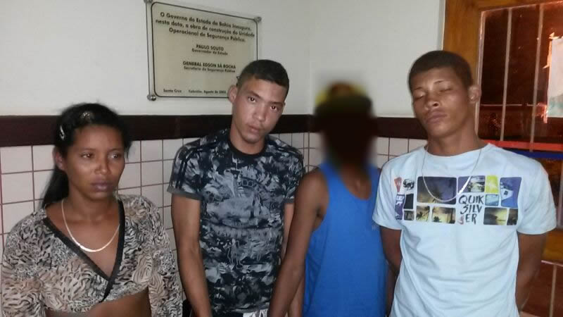 Policiais da 4ª companhia do 8º Batalhão prendem três adultos e apreende um  adolescente por tráfico de entorpecentes