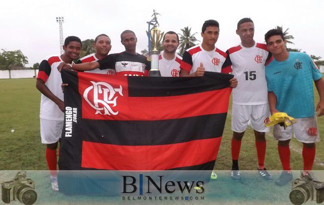 Associação Vencedores em Cristo realiza partida entre Torcedores do Flamengo e do Vasco.