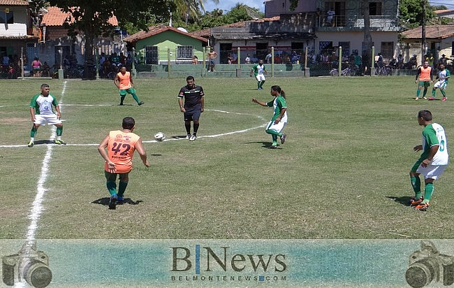 Campeonatos de Futebol agitam o domingo belmontense.