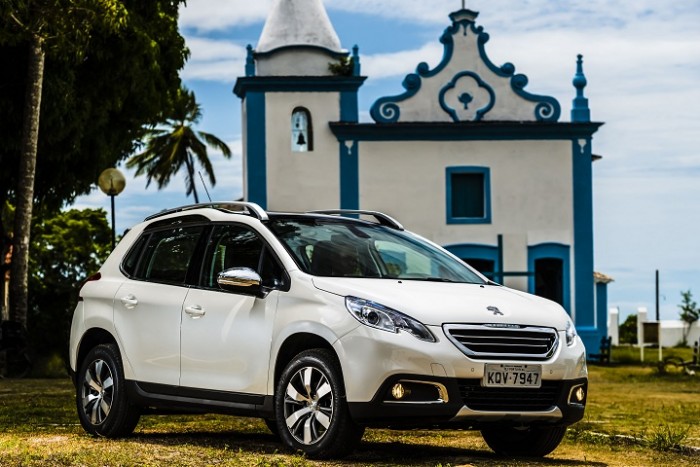 Peugeot faz lançamento de seu novo carro na Costa do Descobrimento.
