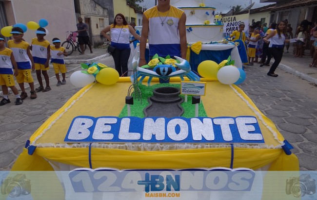 Grande desfile cívico marcou o aniversário de Belmonte.