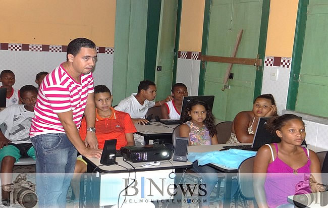 Telecentro de Belmonte inicia Curso de Informática com Alunos da Comunidade do Ubú.