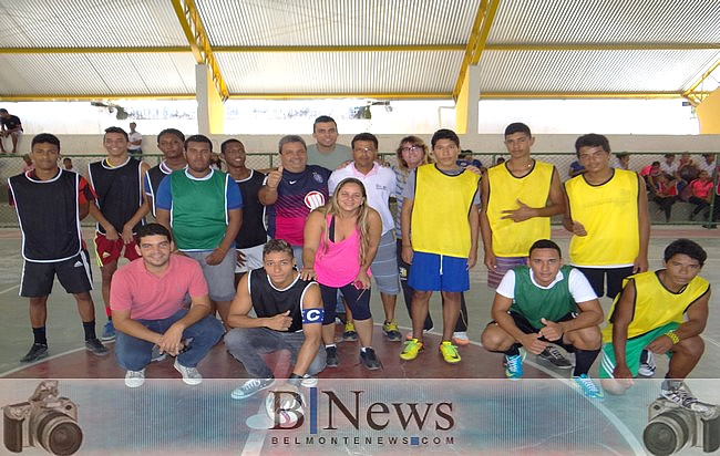 Polivalente de Belmonte realiza torneio de Futsal e reúne um grande número de jovens atletas.