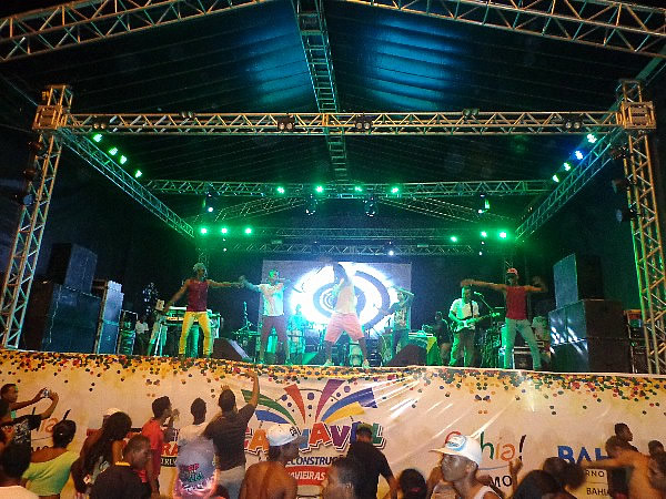 Programação do Carnaval de Canavieiras recebe críticas da população.