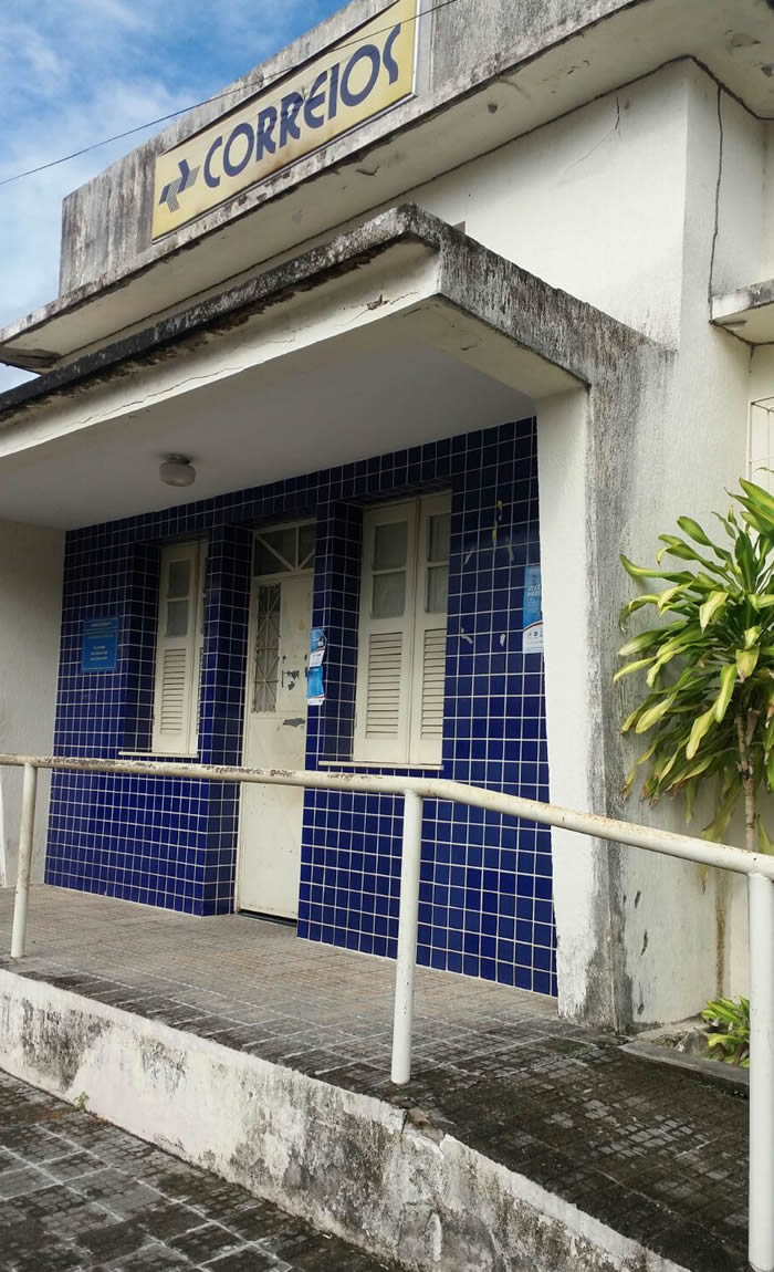 Ladrões arrombam agência dos Correios em Belmonte e levam 100 mil reais.
