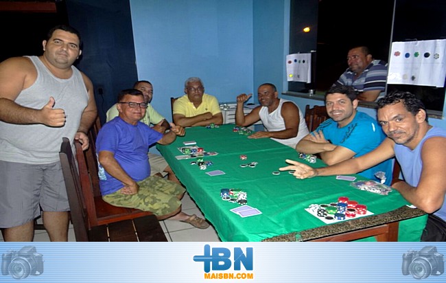 Grande animação marca o 1º Campeonato de Poker de Belmonte.