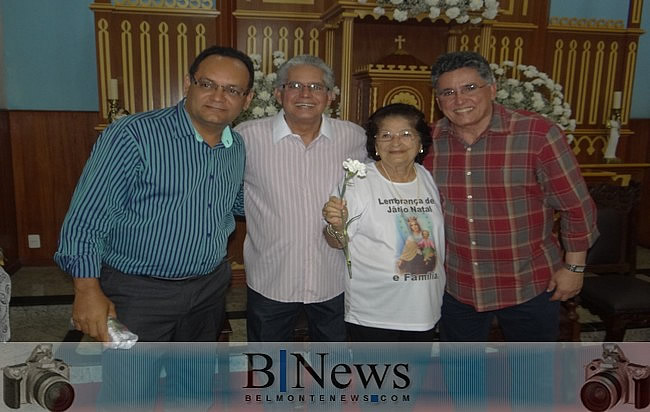 Jânio Natal e Família são os noiteiros homenageados na 6ª noite da Novena de Nossa Senhora do Carmo.