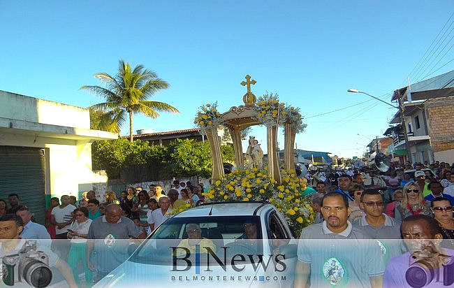 Procissão de Nossa Senhora do Carmo reúne um grande número de fiéis em Belmonte.