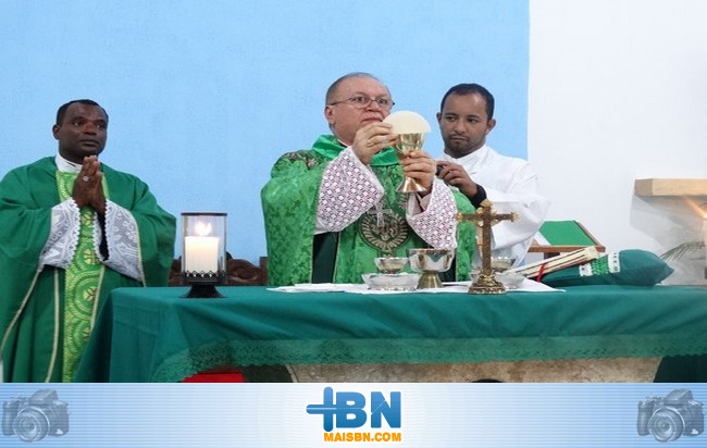 Linda celebração marca mais uma noite da Novena em Homenagem a N. S. da Cabeça.