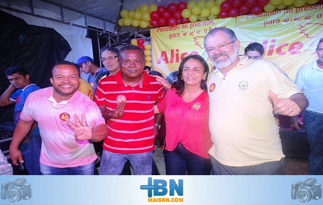 Deputado Marcelo Nilo participa de comício em Barrolândia e declara apoio à candidatura de Alice Britto.