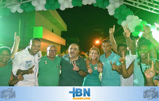 Grupo Político do candidato a Prefeito Iêdo Elias realiza comício no Bairro da Ponta de Areia.