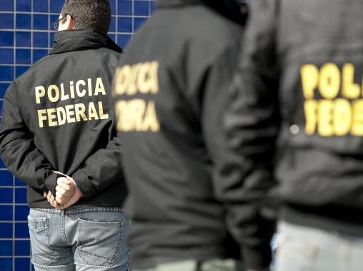 Polícia Federal cumpre mandados em Porto Seguro e Cabrália por fraude no Sinebahia.