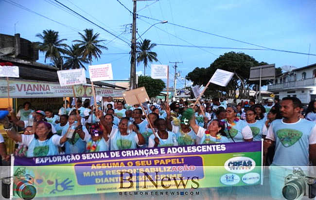 Bloco Disque 100 leva um grande número de foliões para as ruas de Belmonte.