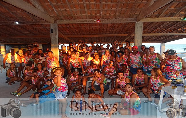 Unidos do Pagode promove festa para homenagear os músicos do bloco.