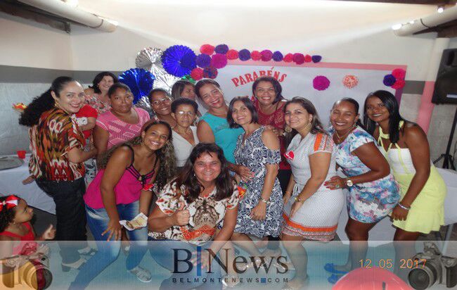 Creche Lar Amor à Criança realiza almoço em homenagem ao Dia das Mães.