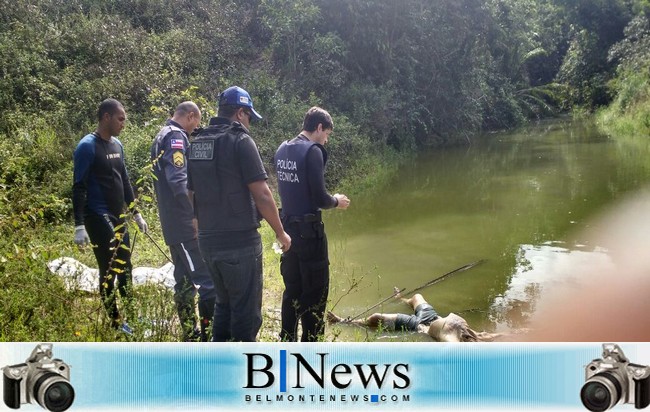 Corpo em decomposição encontrado em Barrolândia é levado para o IML de Porto Seguro.