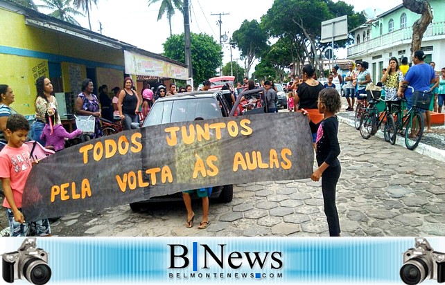 População sai às ruas e pede uma solução para a greve da rede municipal de ensino em Belmonte.