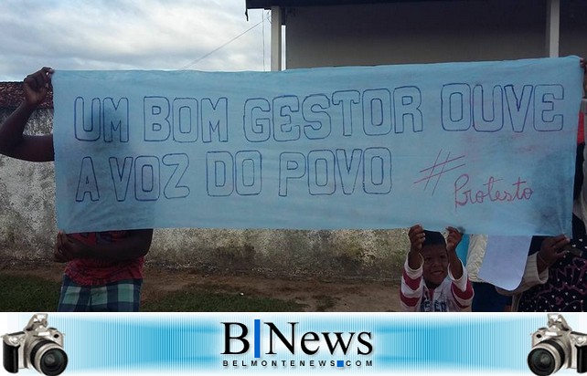 Prefeito Janival e população de Boca do Córrego não entram em acordo e protesto continua.