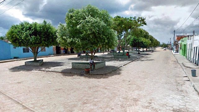 04 Bandidos armados promovem arrastão no Povoado de Santa Maria Eterna.