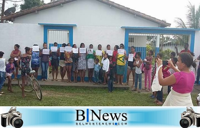 Prefeito se nega a conversar com manifestantes e protesto continua em Boca do Córrego.