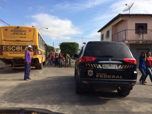 Polícia Federal descobre fraude no transporte escolar de Porto Seguro.