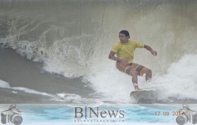 1º Troféu Mar Moreno de Surf lota a orla belmontense de turistas e esportistas.