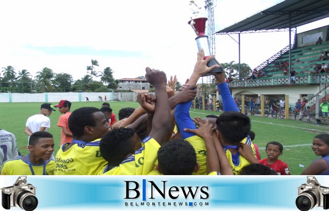 Escolinha Netos de Gandhi é a Campeã da Copa Revelação Sub-15.