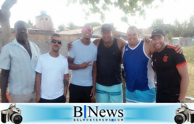 Rodrigão visita familiares e amigos em Belmonte e diz estar preparados para novos desafios.
