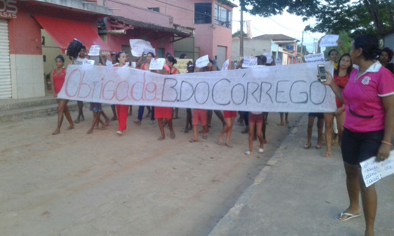 População de Santa Maria Eterna faz mais um protesto reivindicando segurança.