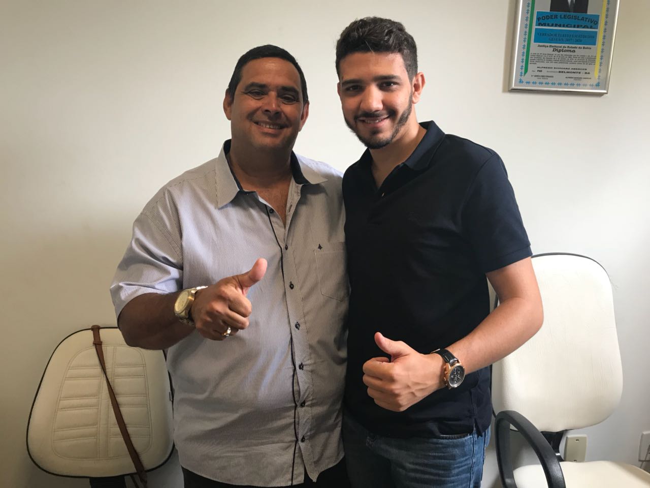 Vereador Alfredo recebe visita de Neto Carletto, presidente do PP-jovem.