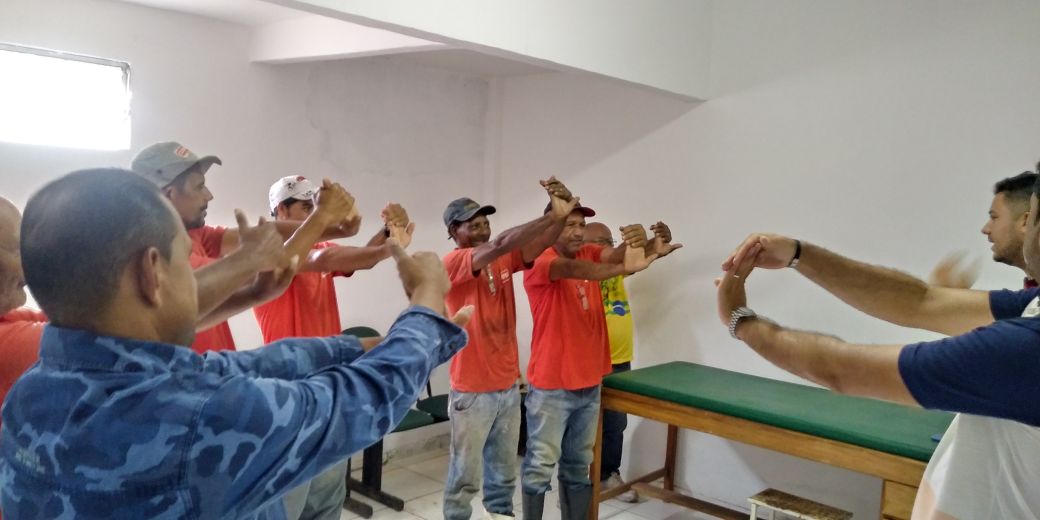 Prefeitura realiza ação voltada aos profissionais da limpeza pública de Santa Maria Eterna.