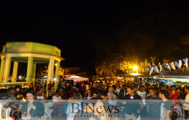 Arraiá da Praça São João registra mais um sucesso de público nesse final de semana.