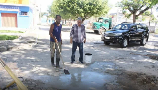 Prefeito Janival visita obras e efetua doações de utensílios a entidades beneficentes de Belmonte.