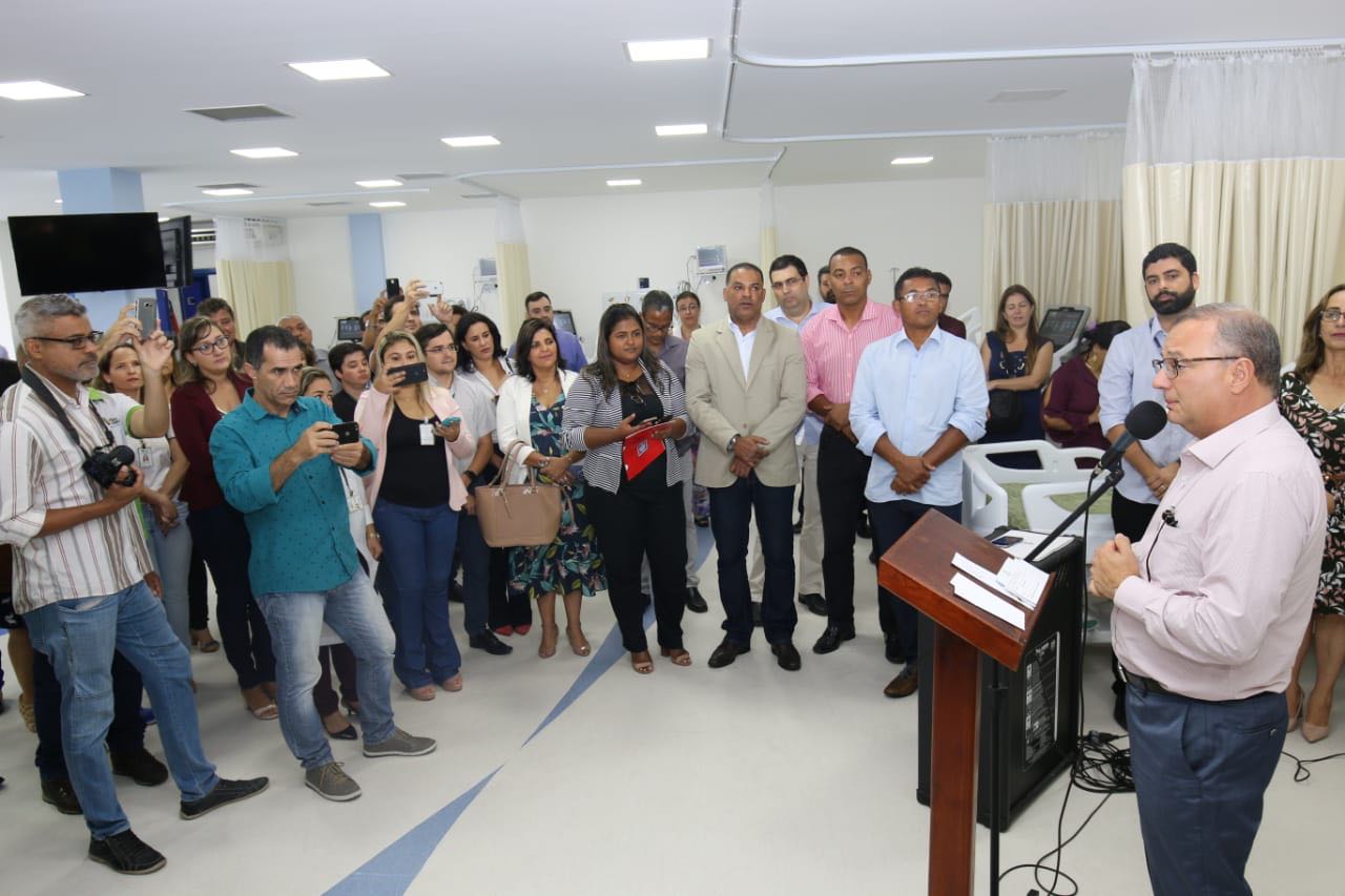 Estado inaugura os novos leitos de UTI do Hospital Luiz Eduardo Magalhães.