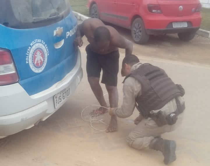 Polícia Militar resgata homem que seria executado por criminosos.