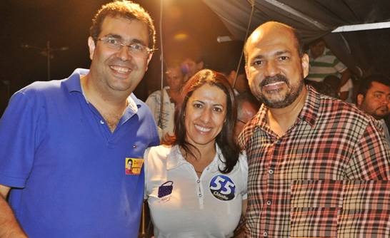 Polícia Federal e MPF de Eunápolis denunciam Claudia Oliveira, Beto Axé Moi e Robério Oliveira.