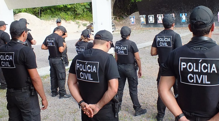 Em protesto à reforma administrativa, policiais civis paralisam atividades nesta terça.