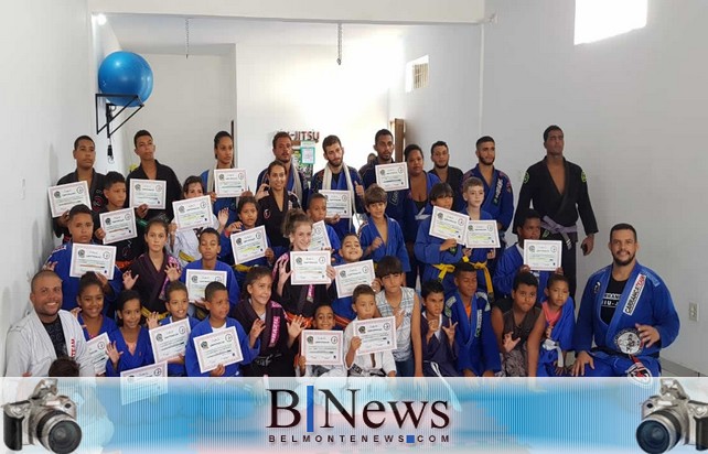 Grande confraternização marca o Exame de Faixas da Equipe Ao Combate.