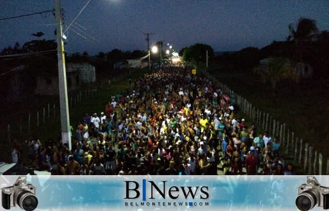 Uma grande multidão lota a Praia do Mar Moreno para curtir o primeiro arrastão do ano.