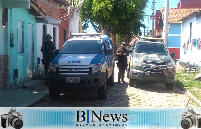Polícia Ambiental fiscaliza peixarias da cidade de Belmonte.