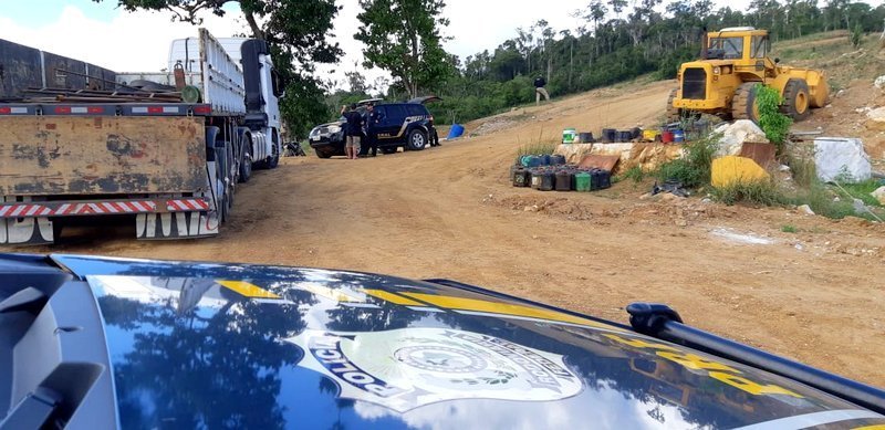 Ação da Polícia Federal fecha mineradora que funcionava ilegalmente no município de Itapebi.