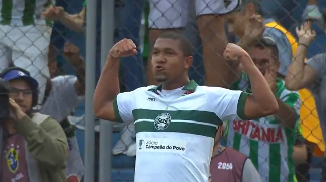 Com 07 gols em 07 jogos Rodrigão se destaca no Campeonato Paranaense.
