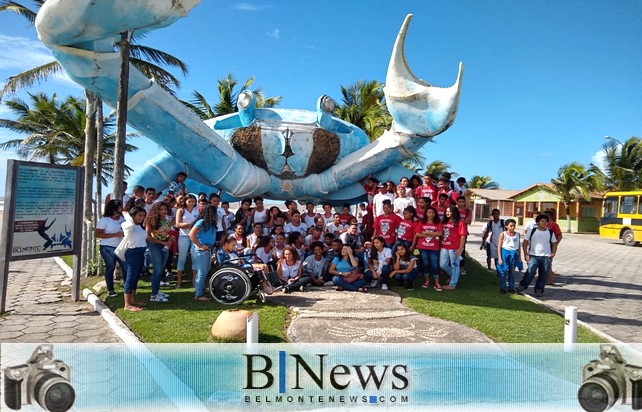 Estudantes de Cabrália participam de passeio cultural e turístico em Belmonte.