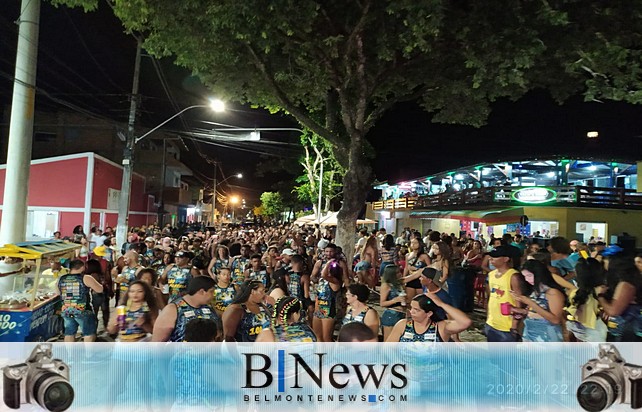 Desfile do Bloco 100 Miséria agita o circuito do carnaval em Belmonte.