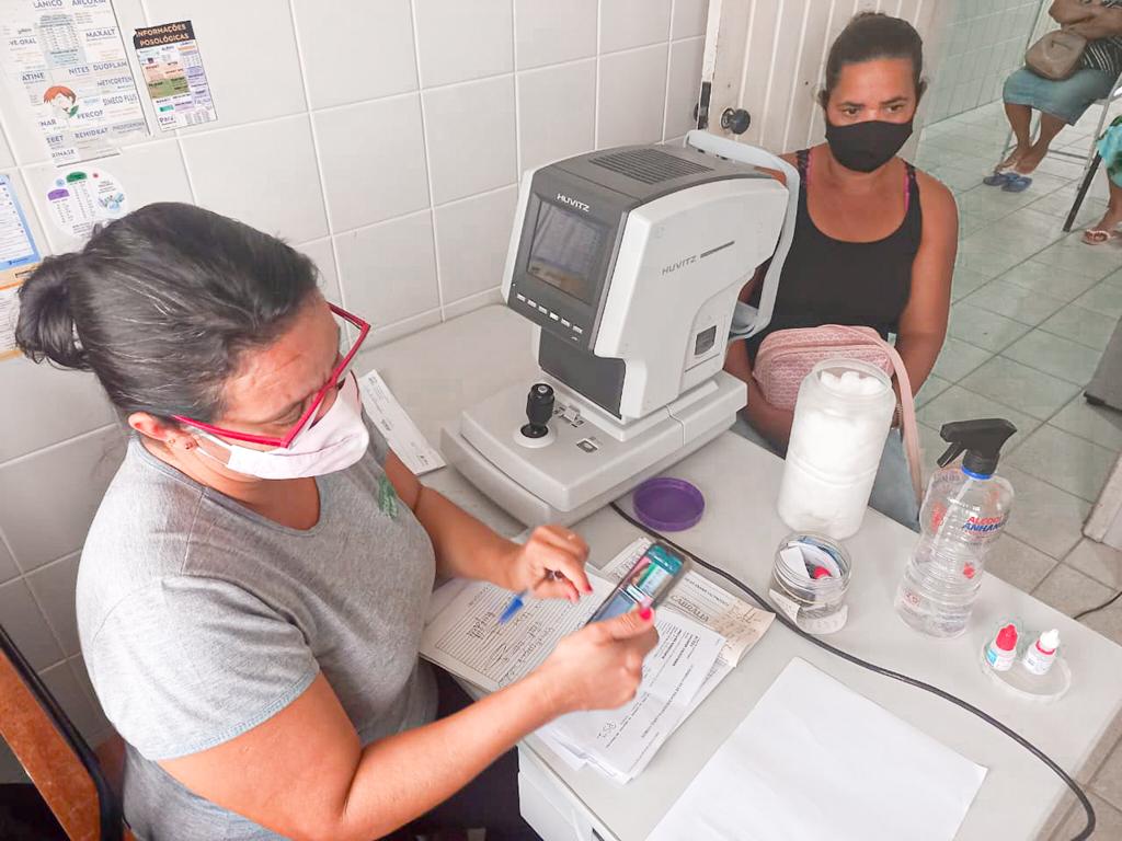 Atendimento oftalmológico beneficia comunidade indígena de Santa Cruz Cabrália.