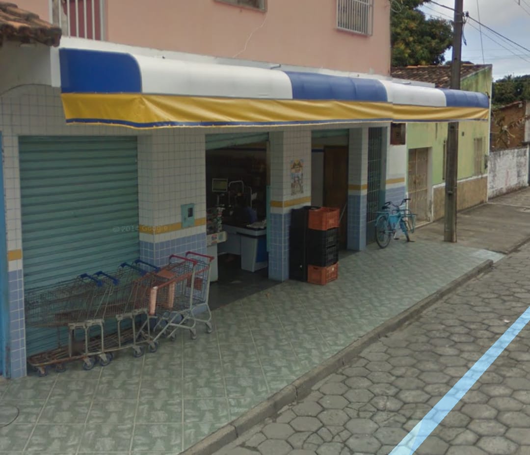 Criminoso armado assalta supermercado em Belmonte.